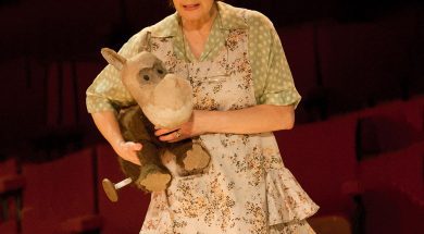 SO-Celeb-Julia-Watson-Aug19-Main